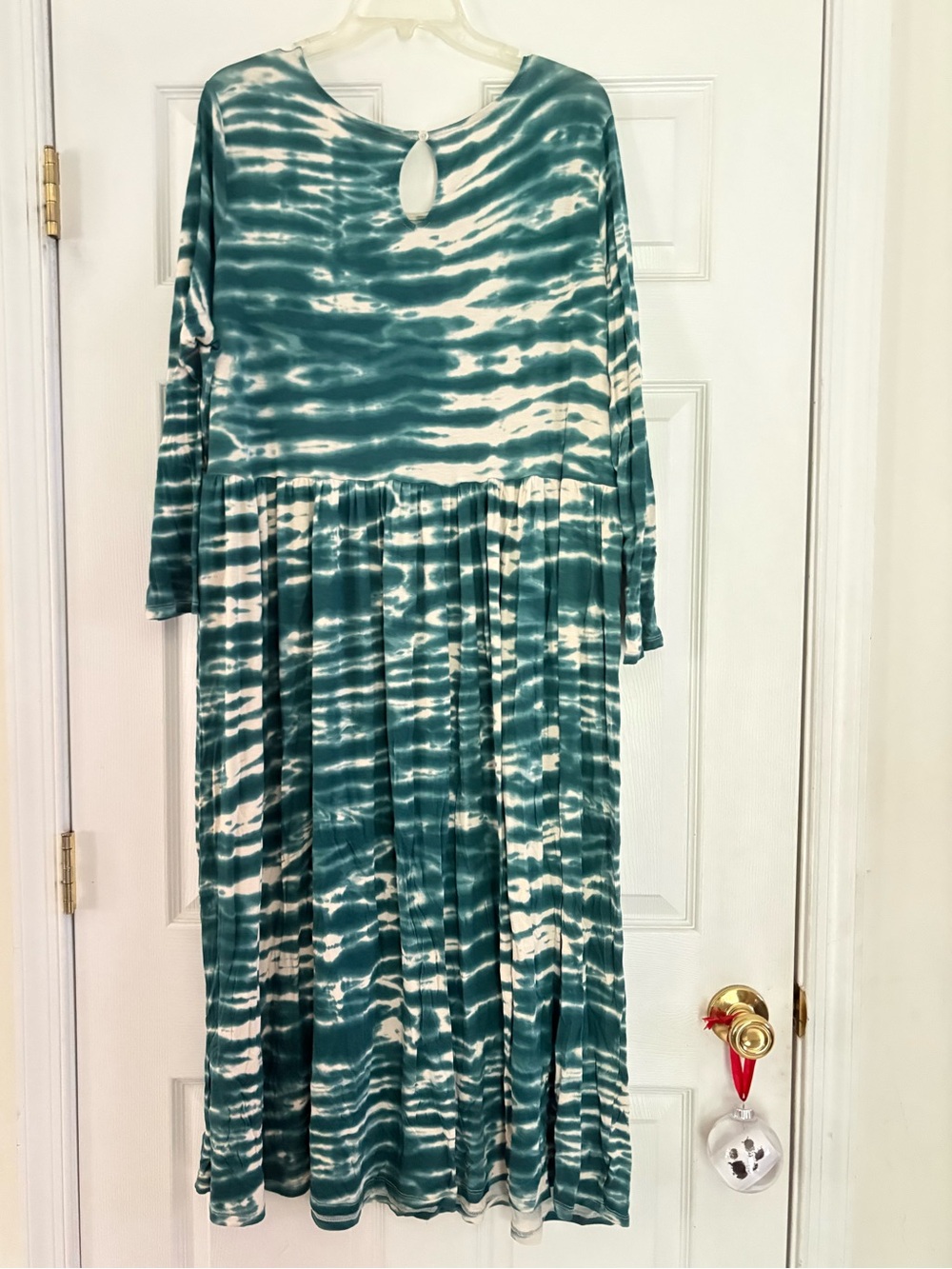 Terra & Sky Teal and White Tie-Dye Long Sleeve Midi Dress